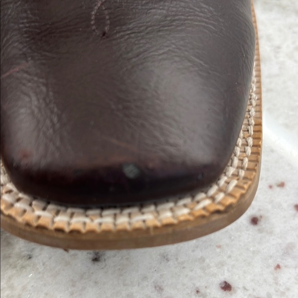 Ariat Brown and Tan Cowboy Boots - Picture 5 of 9